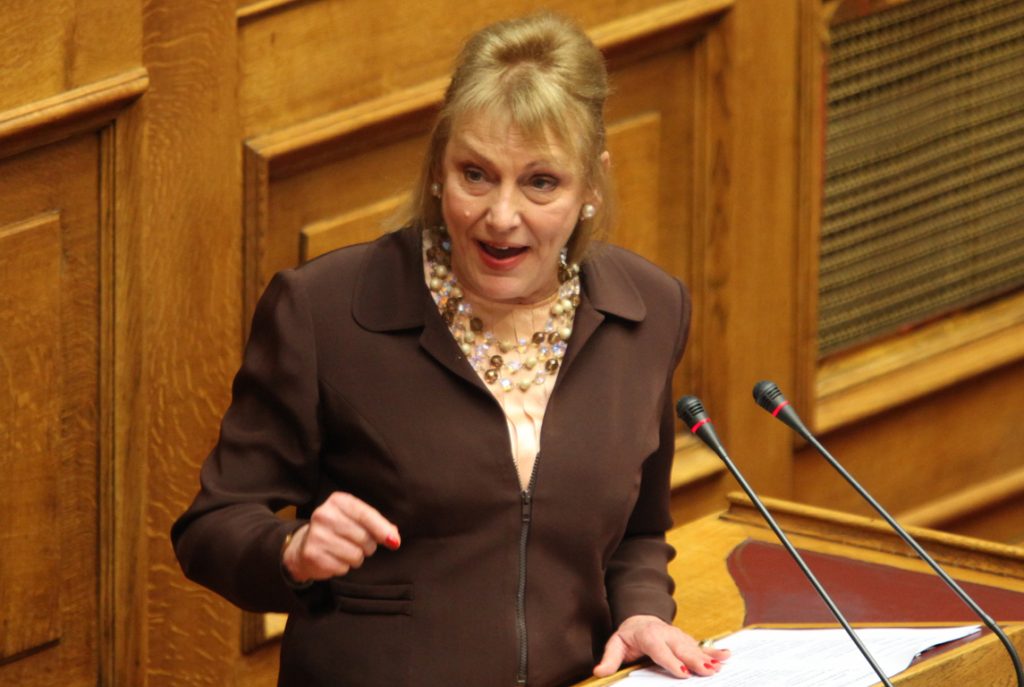 Αντιμέτωπη με κακοποιό που προσπάθησε να τη βάλει στο ασανσέρ η βουλευτής Φ.Πιπιλή – Οι διάλογοι και πως γλίτωσε