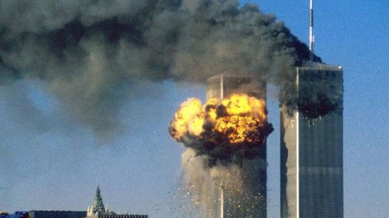 Σαν σήμερα η τρομοκρατική επίθεση που άλλαξε τον κόσμο – Το συγκλονιστικό βίντεο με τον άνθρωπο που πέφτει (βίντεο)