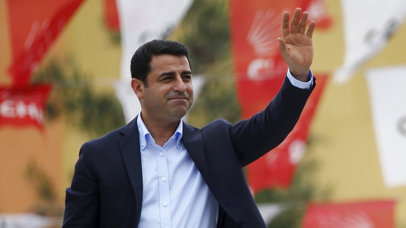 Toυρκία: Eκπληξη με αποφυλάκιση του ηγέτη των Κούρδων Σ.Ντεμιρτάς!