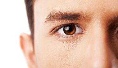 Πώς οι διεσταλμένες κόρες συνδέονται με το αλτσχάιμερ