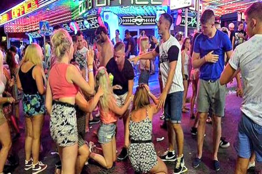 Κύπρος: Τοποθετούν σύστημα παρακολούθησης σε δημόσιους χώρους για να σταματήσουν τα όργια» στην Αγία Νάπα