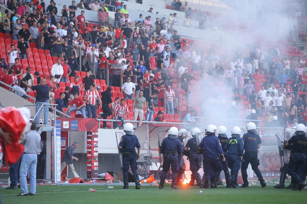 «Ράμπο» με φορητές κάμερες θα περιφρουρούν τα γήπεδα