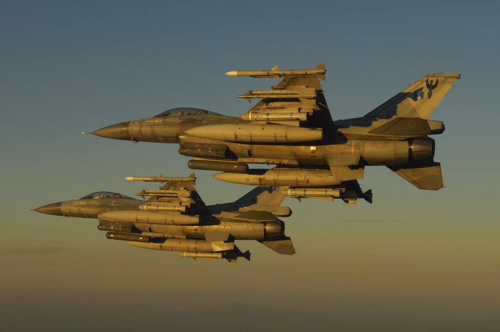 Αιγαίο: Τέσσερις παραβιάσεις και τρεις εμπλοκές μεταξύ μαχητικών της ΠΑ και της ΤΗΚ