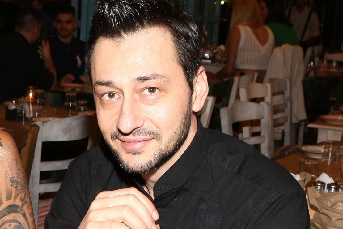 Τα «αλλάζει» τώρα ο Πάνος Καλίδης: «Έχω κανονίσει να παντρέψω ένα ζευγάρι ομοφυλόφιλων στην Αγγλία» (βίντεο)