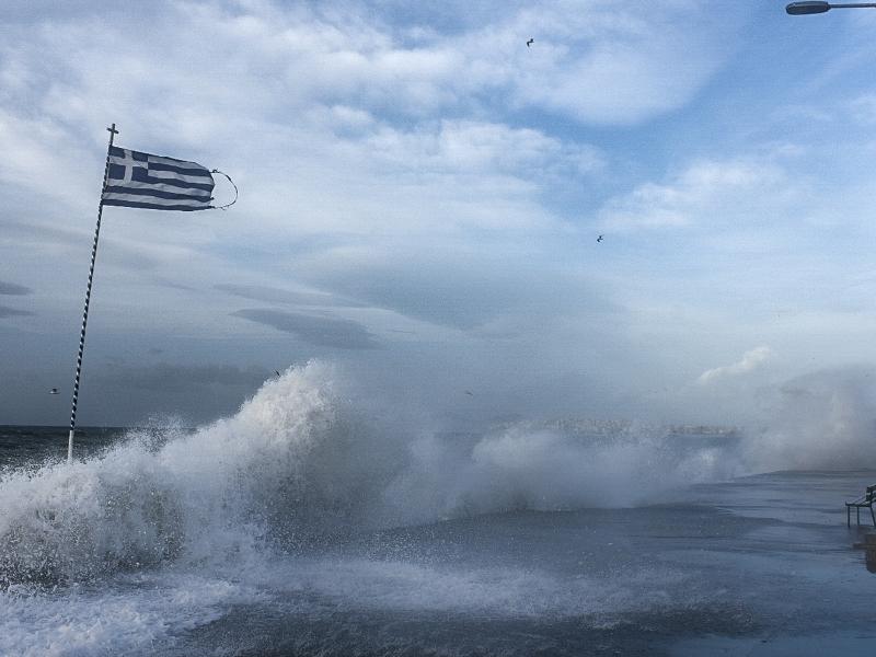 Καιρός: O άνεμος έπιασε τα 118 χλμ/ ωρα – Δείτε αναλυτικά