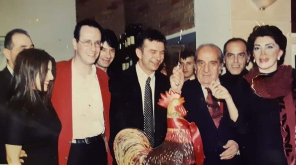 «Τέλος εποχής»: Κατεδαφίστηκε ένα από τα πιο θρυλικά στέκια της Αθήνας (βίντεο-φωτο)