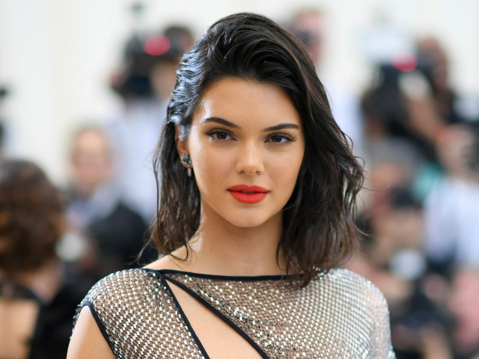 H Kendall Jenner με μικροσκοπικό μίνι και μπότες στους δρόμους της Νέας Υόρκης (φωτο)
