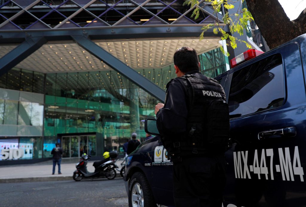 Μεξικό: Διαμαρτυρία αστυνομικών στο αεροδρόμιο – Απέκλεισαν τον κύριο τερματικό σταθμό