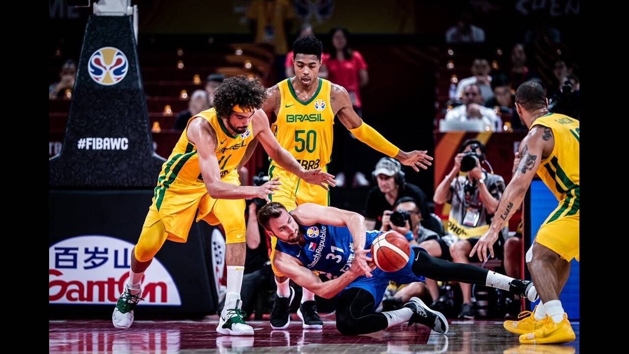 «Άτυπη» τιμωρία στους διαιτητές του Τσεχία – Ελλάδα – «Αποχαιρέτησαν» νωρίς το τουρνουά