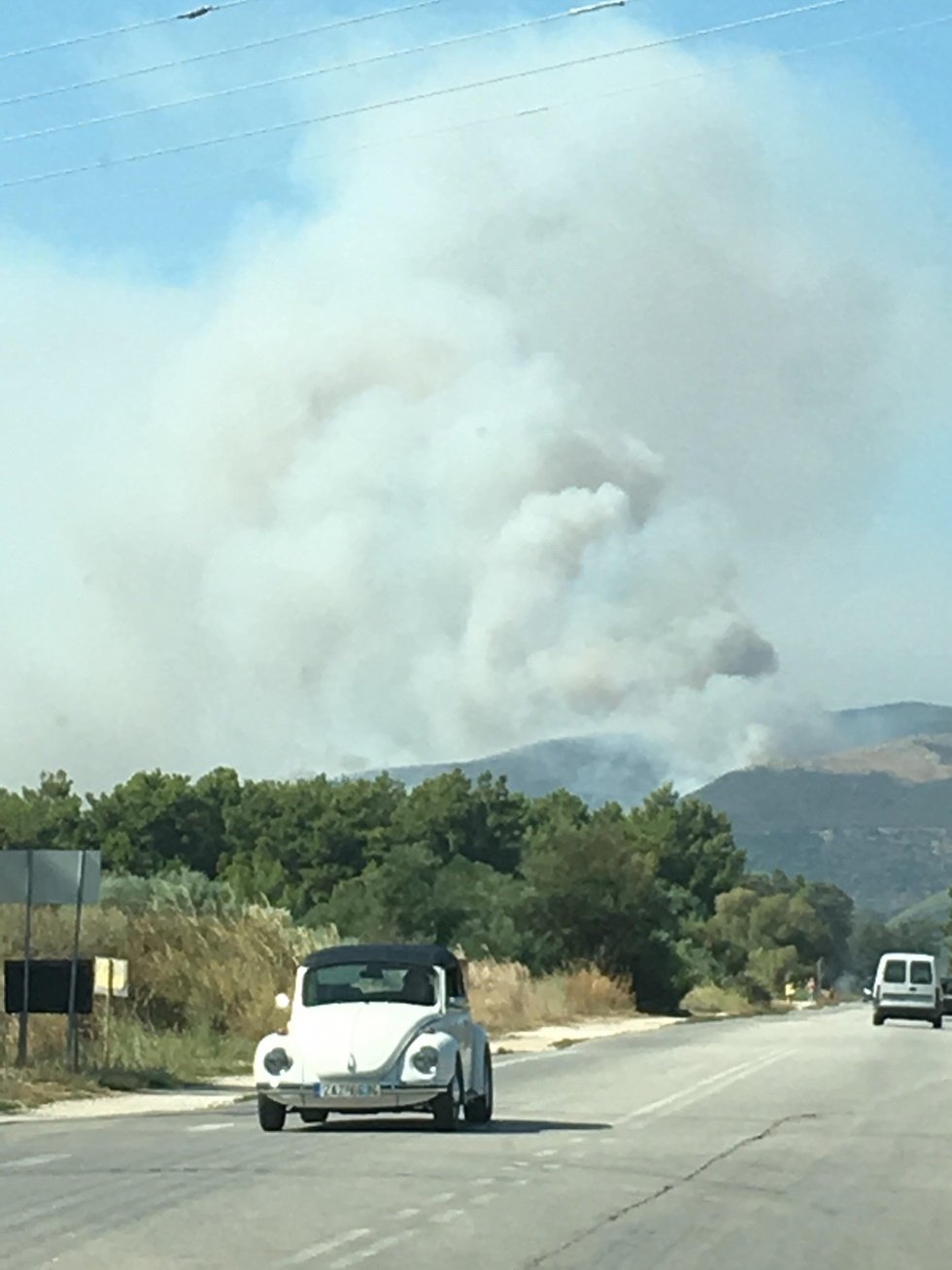 Ζάκυνθος: Μαίνεται η πυρκαγιά – Ζητούν ενισχύσεις για τη μεγάλη φωτιά (φωτο)