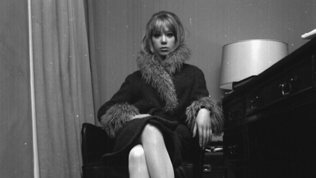 Pattie Boyd: Το μοντέλο που ερωτεύτηκαν οι 10 μεγαλύτεροι σταρ του ροκ (βίντεο)