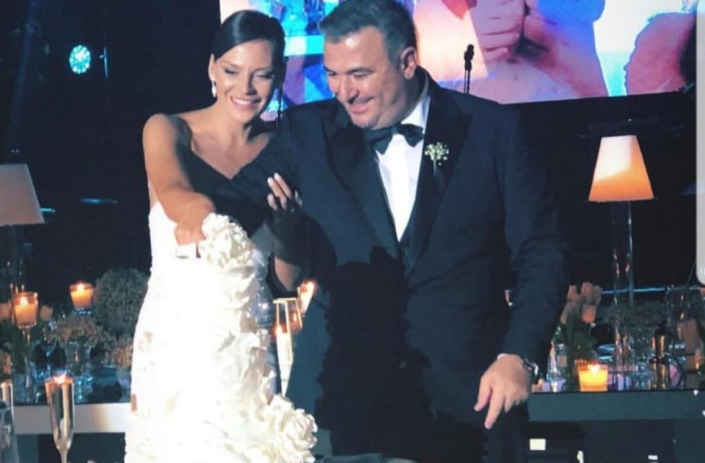 Το τρυφερό μήνυμα της Υβόννης Μπόσνιακ για την επέτειο γάμου με τον Αντώνη Ρέμο (φώτο)