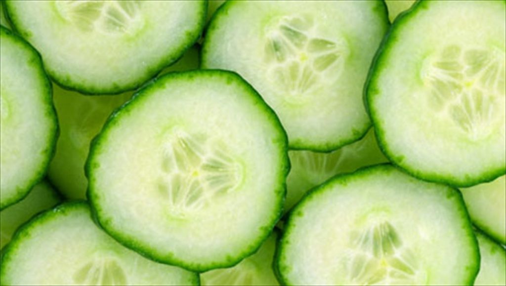 Αγγούρι: Οι θεραπευτικές του ιδιότητες και πως βοηθούν την υγεία μας