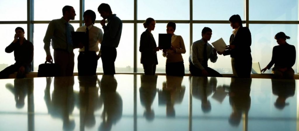 Πρόωρη αποπληρωμή του δανείου του ΔΝΤ – Έρχεται μεγάλη μείωση των εισφορών για την κατακόρυφη αύξηση των προσλήψεων
