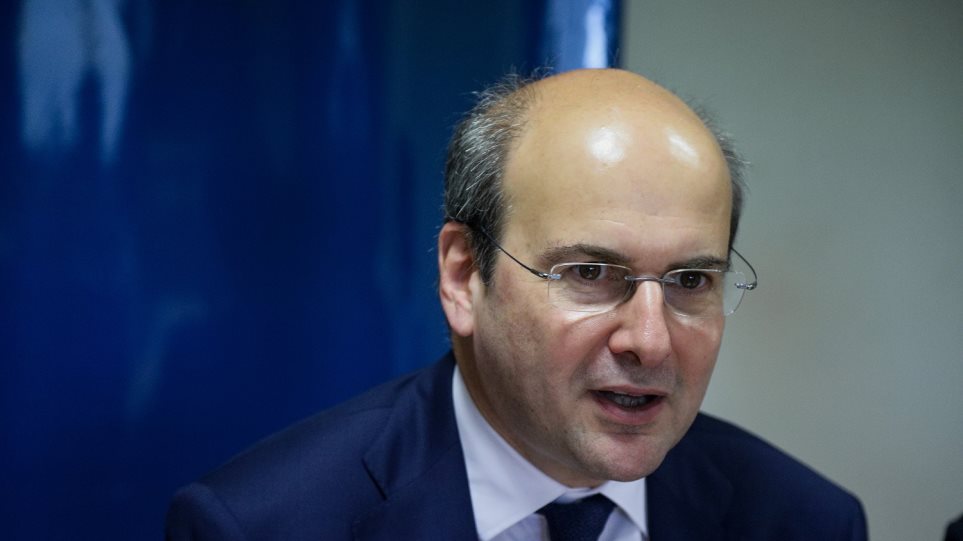 Κ. Χατζηδάκης: Υπάρχουν αποθέματα ασφαλείας – Κανένας λόγος πανικού από την άνοδο των διεθνών τιμών του πετρελαίου