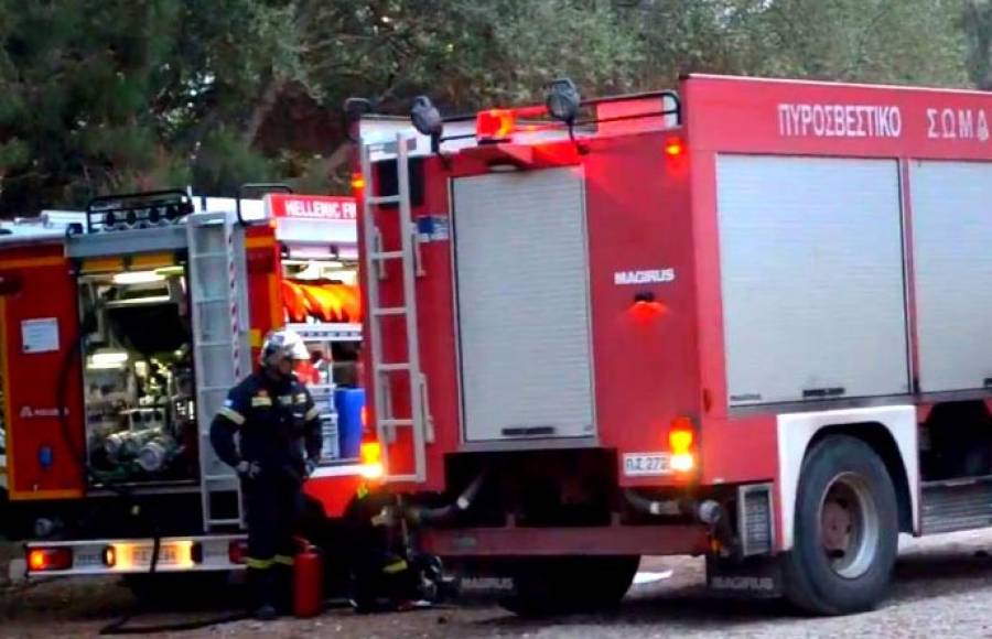 Ζάκυνθος: Πυρκαγιά κοντά στο χωριό Μαριές – Είναι σε δασική έκταση