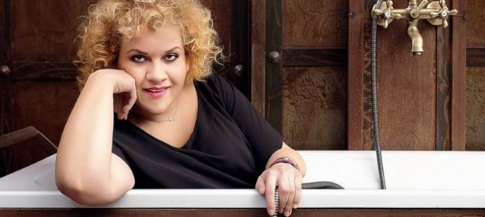 Η Τζένη Διαγούπη απαντά για το επεισόδιο που έγινε για το βάρος της με χιουμοριστικό τρόπο (βίντεο)