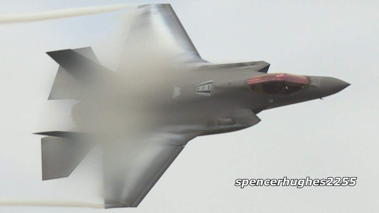 Το F-35A επιδεικνύει τα αποθέματα ισχύος στον αέρα (βίντεο)