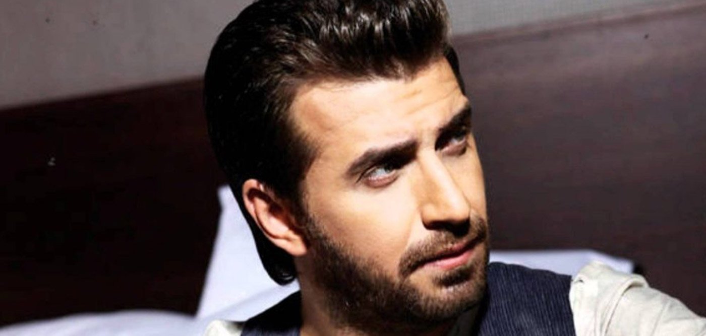 Θάνος Πετρέλης: Του πέταξαν ένα σουτιέν σε συναυλία – «Δεν με χάλασε της είπα να έρθει μετά στο καμαρίνι…» (βίντεο)