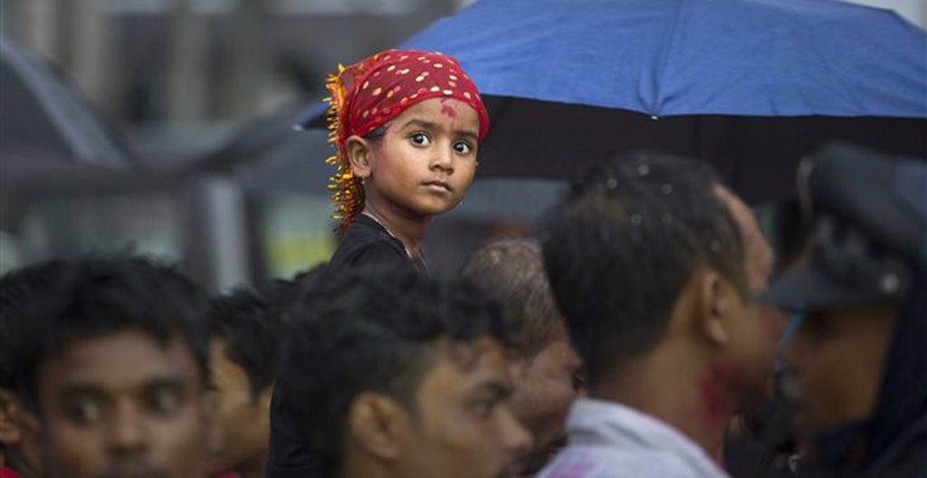Ινδία: Βίaσαν ομαδικά και στραγγάλισαν 8χρονο κοριτσάκι – Ισόβια σε τρεις κατηγορούμενους