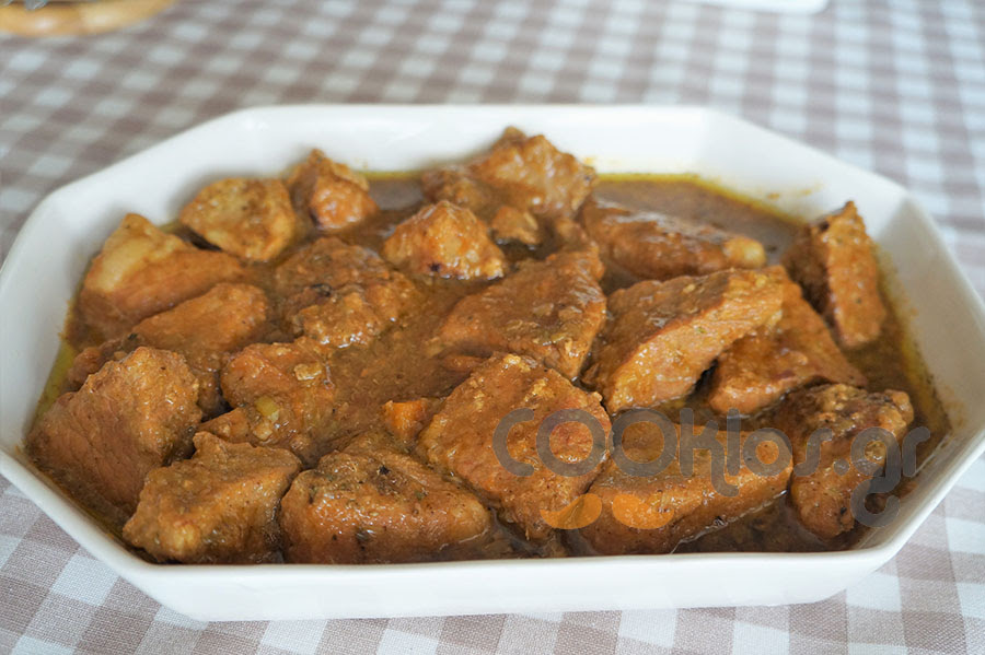 Η συνταγή της ημέρας: Χοιρινό με πορτοκάλι στην κατσαρόλα