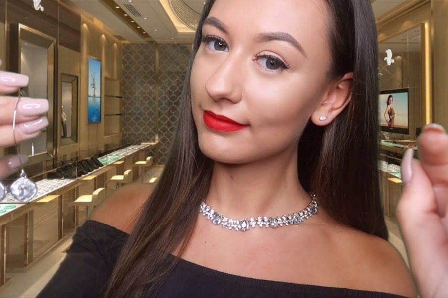 Βρήκε το ταλέντο της και βγάζει ετησίως 50.000 ευρώ (βίντεο)