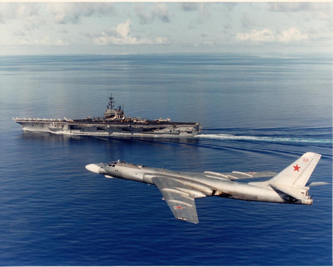 Σ.Σοιγκού: «Η Αεροπορία και το Ναυτικό μας ασκούνται συνεχώς στη βύθιση αμερικανικών αεροπλανοφόρων»