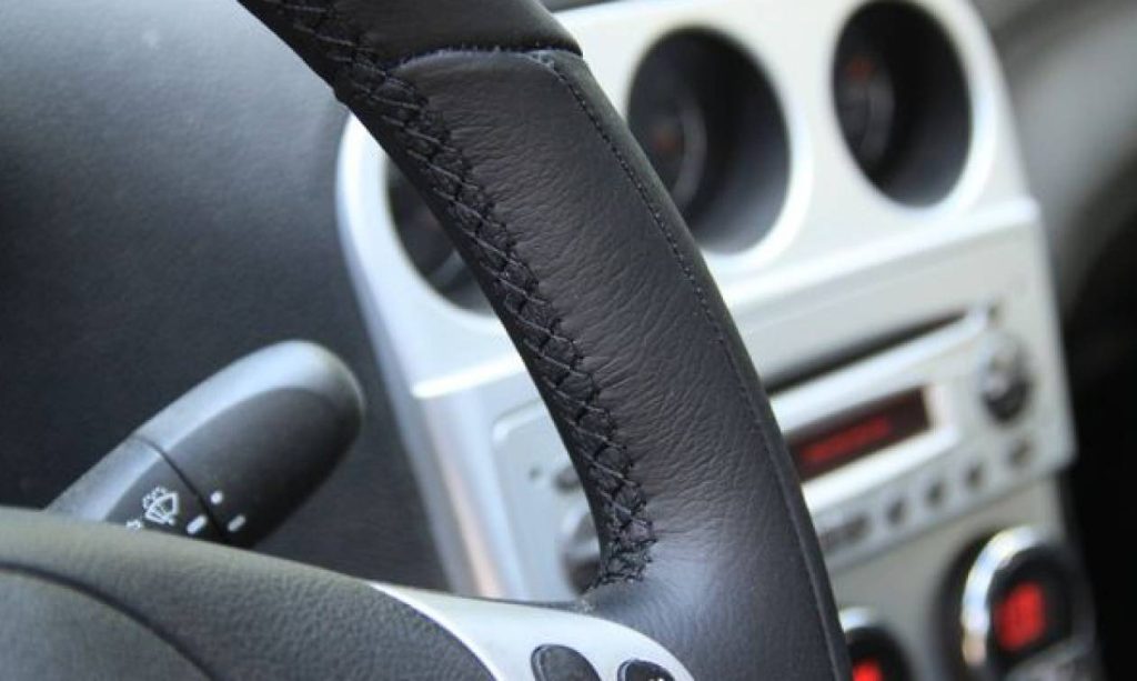 Γιατί έχουμε το τιμόνι αριστερά και γιατί σε άλλες χώρες στα δεξιά;