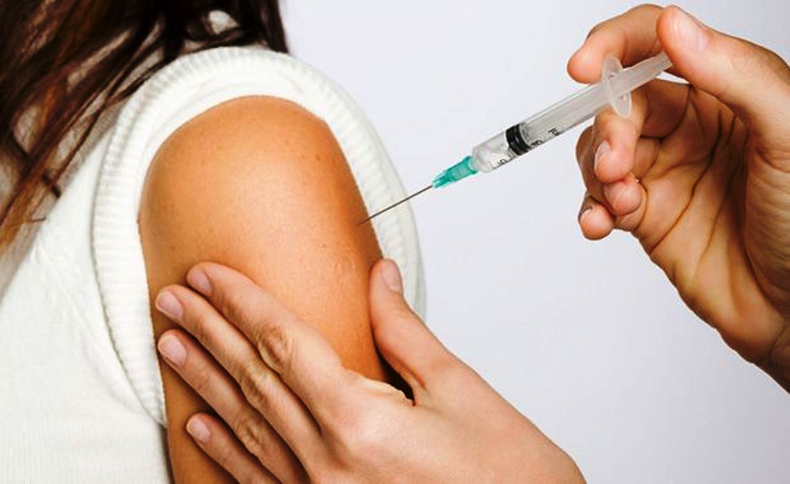 Ποιοι πρέπει να εμβολιαστούν ενάντια στην εποχική γρίπη