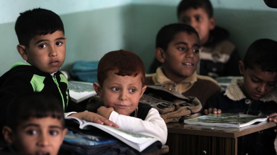 Οι ιρακινές Αρχές δεν αφήνουν παιδιά πρώην τζιχαντιστών να γραφτούν στο σχολείο και διαμαρτύρονται οι ΜΚΟ!