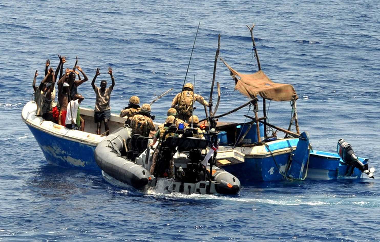 Κόλπος του Άντεν: Πειρατές τα βάζουν με το… «λάθος» πλοίο