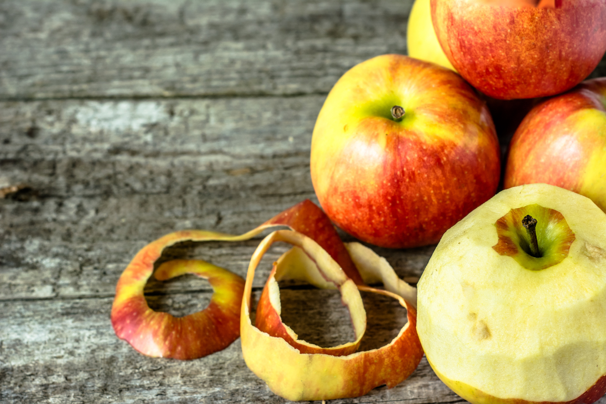 Μήπως τρώτε με λάθος τρόπο τα μήλα;