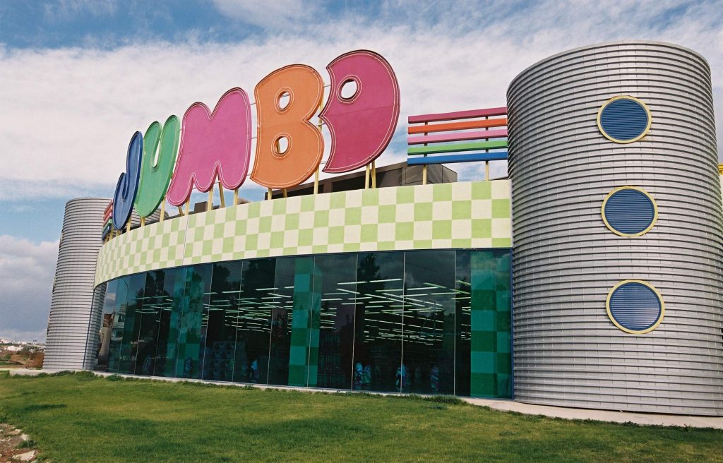 Ο μεγάλος καημός του «Mr Jumbo»… Γιατί αφήνει εκτός τις κόρες του και ψάχνει διάδοχο