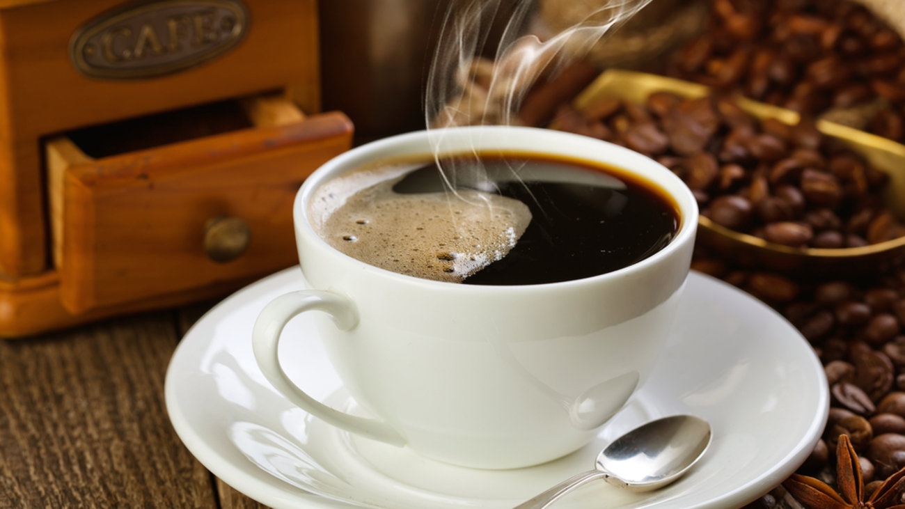 Ο… υγιεινός τρόπος για την απόλαυση του καφέ! (βίντεο)