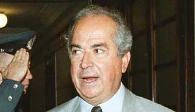 O πρώην υφυπουργός Δημήτρης Αποστολάκης αναρρώνει από χειρουργείο – Τον παρέσυρε αυτοκίνητο