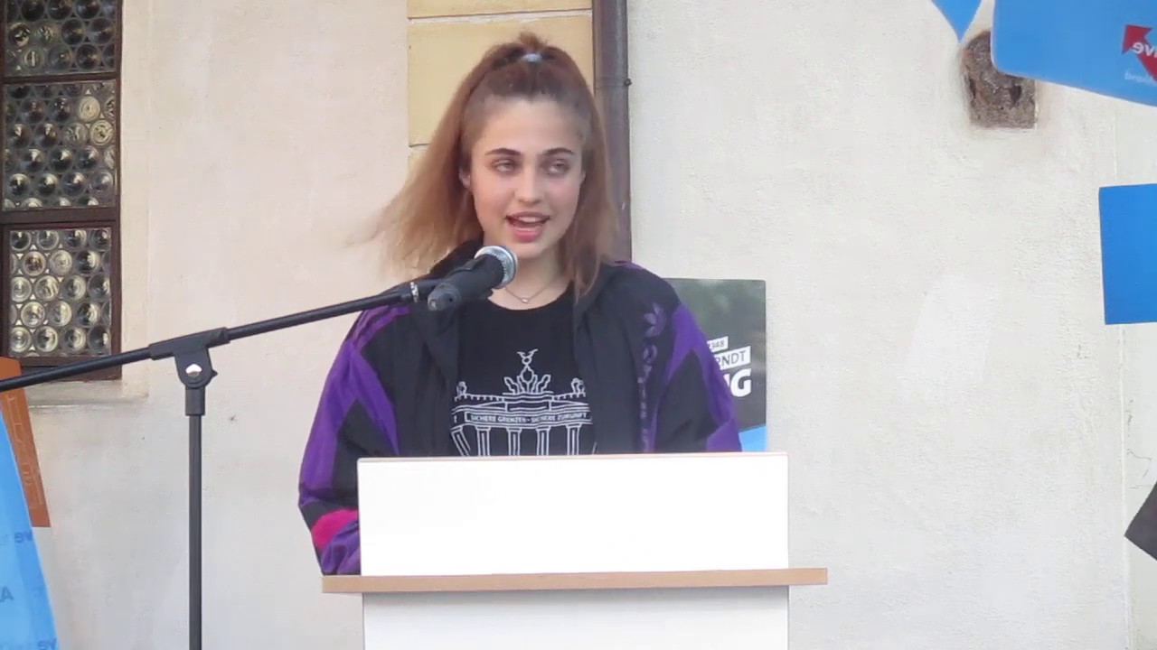Marla, «η Greta της Δεξιάς»: Η 15χρονη Γερμανίδα που μιλά για τον φόβο στην πόλη της από τους αλλοδαπούς