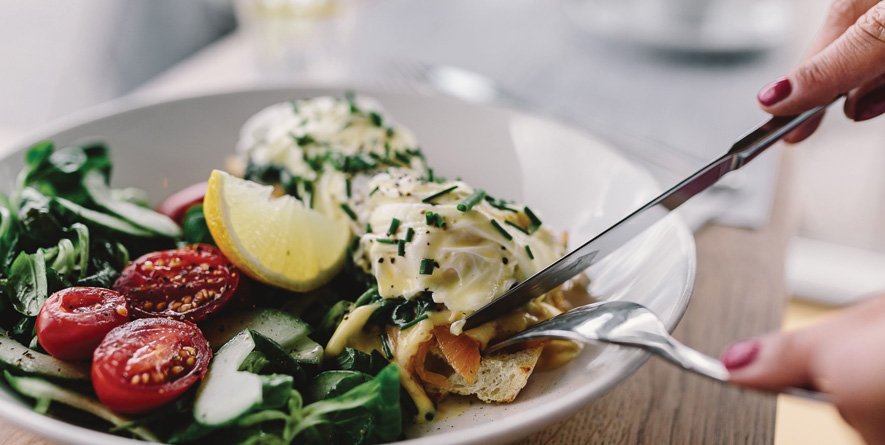 Έρευνες δείχνουν ότι το φαγητό έχει άλλη γεύση όταν είσαι σε σχέση