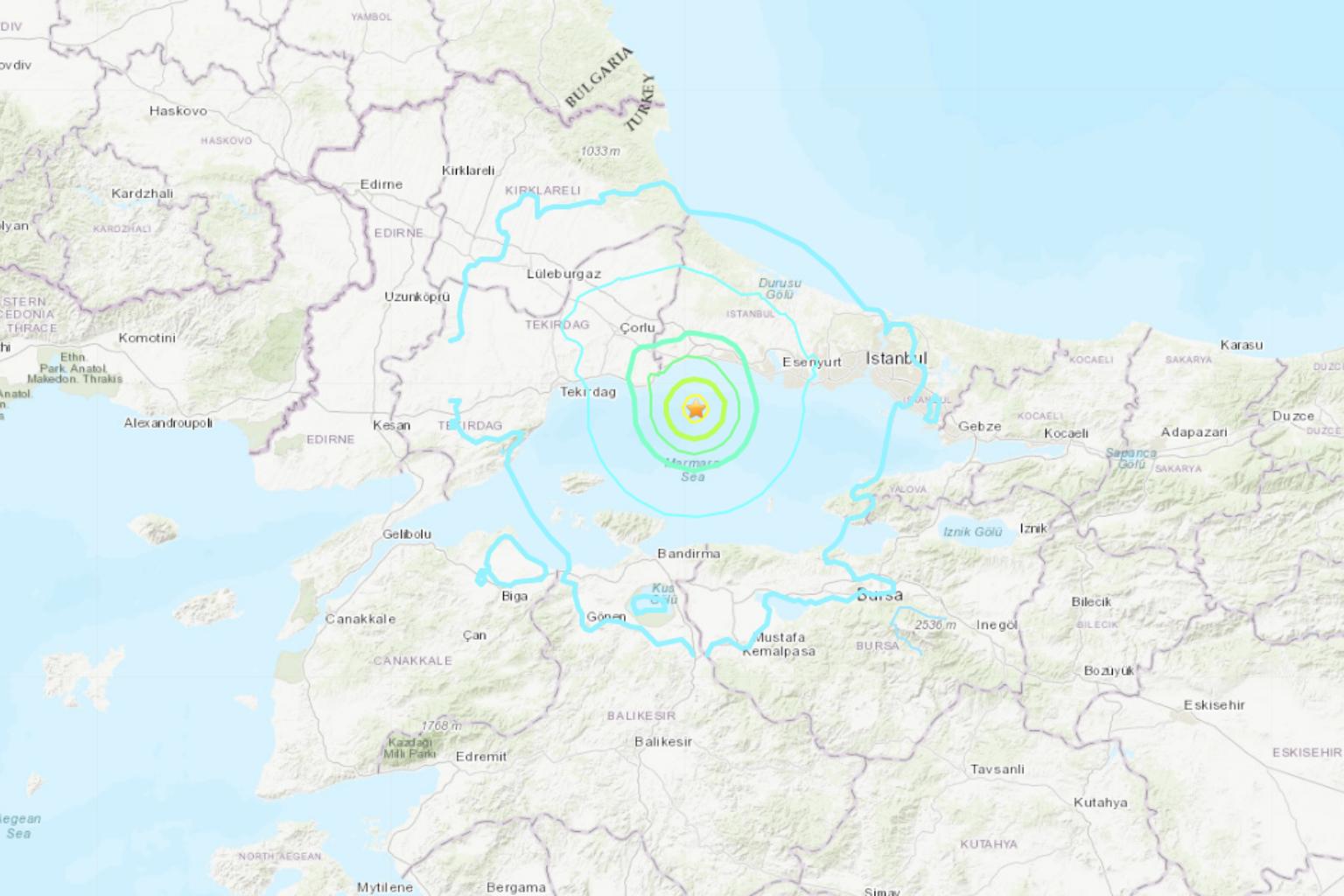 Μεγάλος σεισμός στην Κωνσταντινούπολη: 5,8 Ρίχτερ – Kατέρρευσε μιναρές (φωτό, βίντεο) (upd)