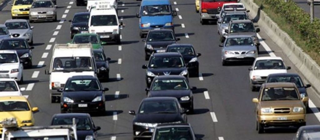 Τι ισχύει για τα παλιά αυτοκίνητα – Τι ξεκαθαρίζει το υπ. Μεταφορών για την κυκλοφορία τους