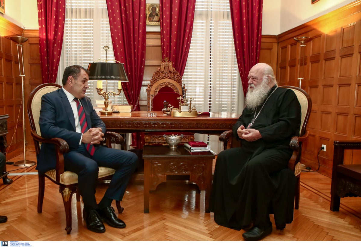 Με τον Αρχιεπίσκοπο Ιερώνυμο συναντήθηκε ο ΥΕΘΑ Ν. Παναγιωτόπουλος