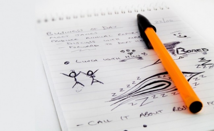 Ζωγραφίζετε στο χαρτί όταν μιλάτε; – Να τι δείχνουν για εσάς τα σχήματα που κάνετε