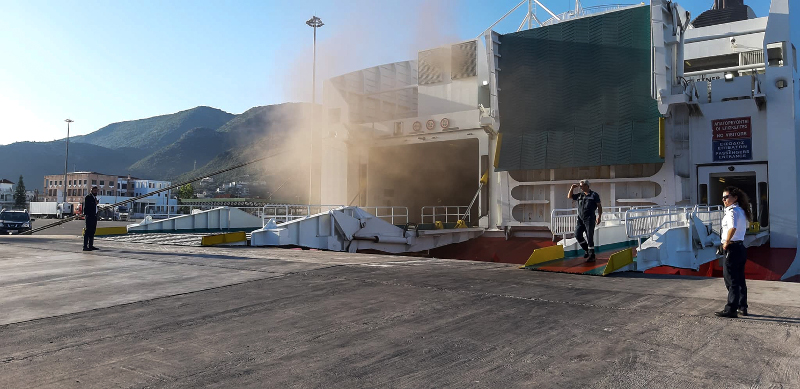 Φωτιά στο Olympic Champion: Νταλίκες κάηκαν ολοσχερώς