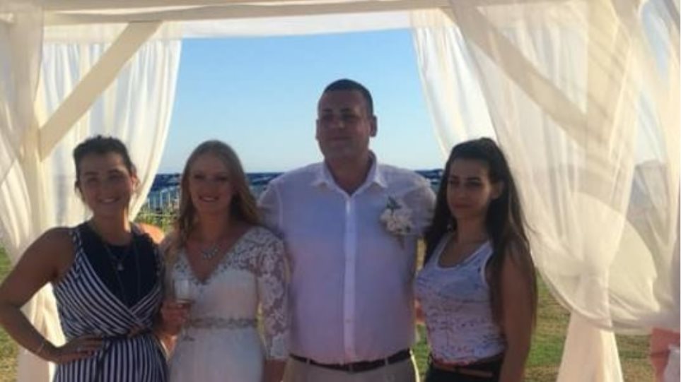 Παντρεύτηκε ο Τόμας Κουκ στη Ρόδο – Τα κατάφερε παρόλο τα «εμπόδια» (φώτο-βίντεο)