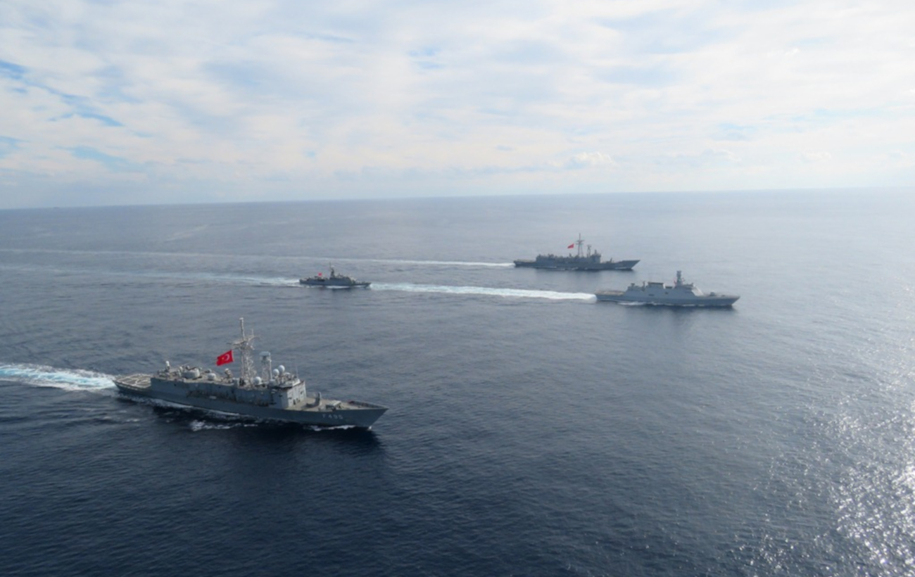 Η Άγκυρα βάζει «φωτιά» στο μισό Αιγαίο την 28η Οκτωβρίου! – Τουρκικά πολεμικά πλοία συνοδεύουν «Φατίχ» & «Ορούτς Ρέις»