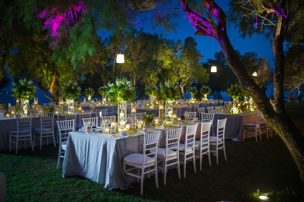 «Χαμός» σε γαμήλια δεξίωση στην Λάρισα: «Πιάστηκαν» στα χέρια οι συμπέθεροι