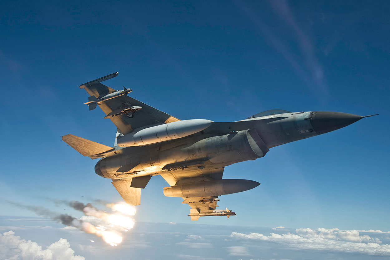 Δεν πέταξαν τα ελληνικά F-16 στην κυπριακή παρέλαση λόγω τουρκικών απειλών  – Άγκυρα: «Θα σας αναχαιτίσουμε» (upd)