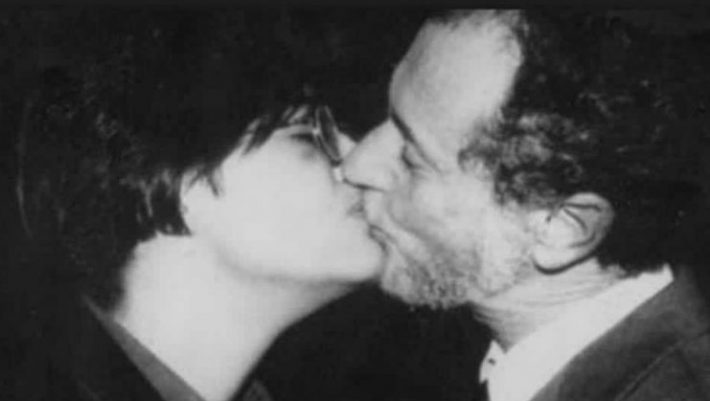 Ο γιατρός που φίλησε δημόσια ασθενή του AIDS στο στόμα και κατέρριψε την παραπληροφόρηση και την άγνοια