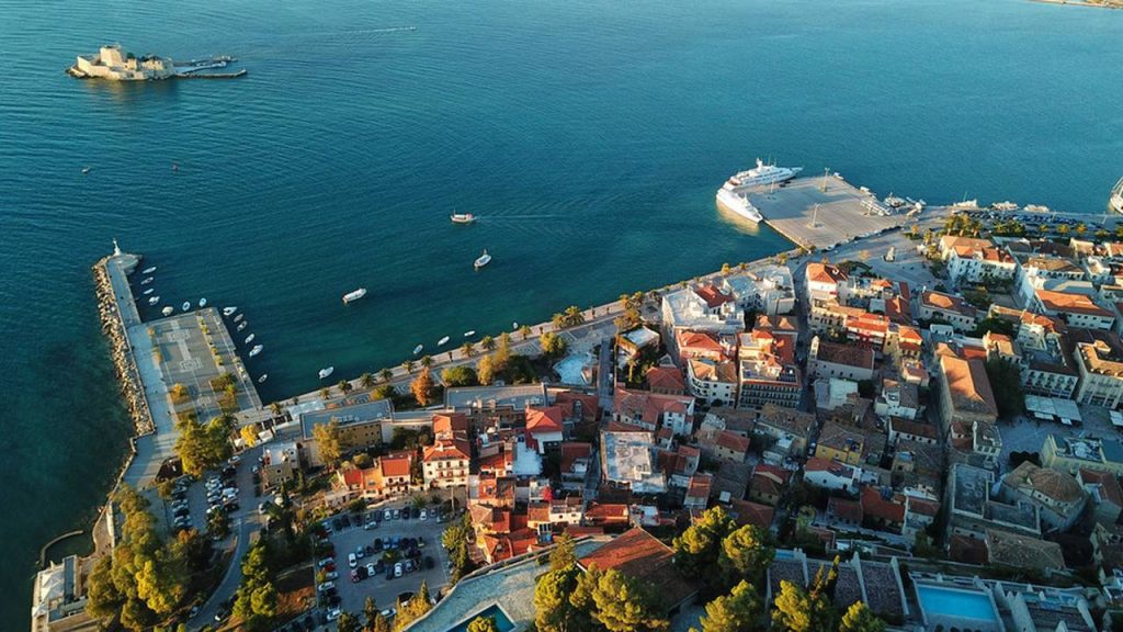 Οι 5 «μαγικοί» προορισμοί που βρίσκονται μια «ανάσα» από την Αθήνα