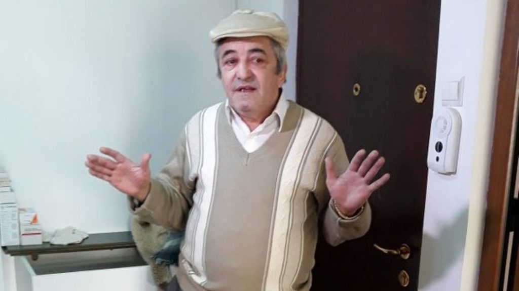 Απίστευτο: Έκανε δικαστήριο για να αποδείξει ότι είναι ζωντανός και έχασε! (βίντεο)