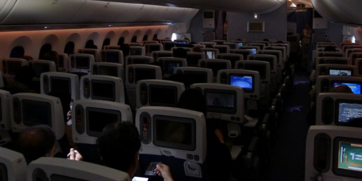 Αεροσκάφος έκανε αναγκαστική προσγείωση στο Ντένβερ – Δεν έχει ξαναγίνει τέτοιο περιστατικό (βίντεο)